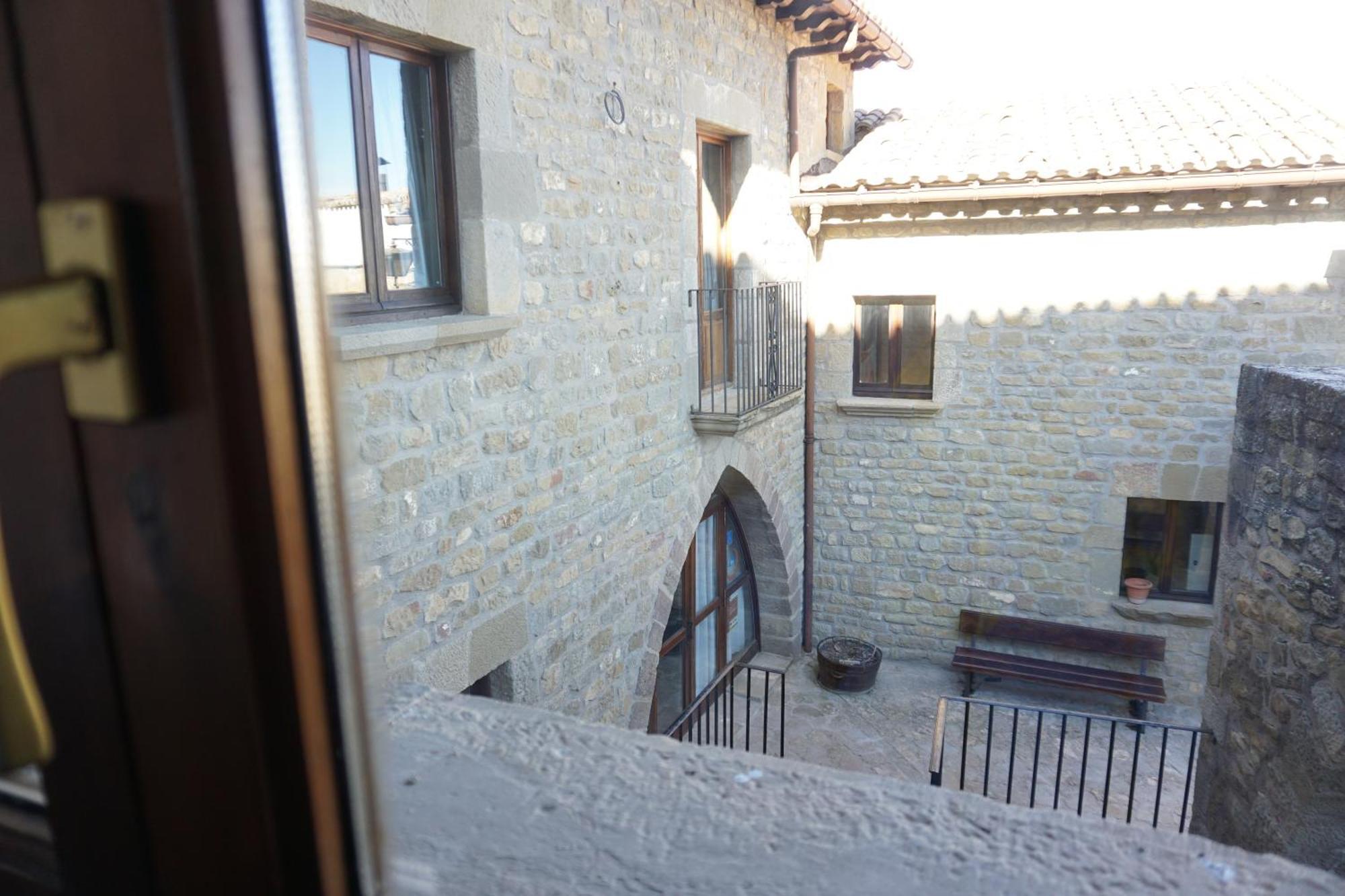 Albergue De Sos Del Rey Catolico Bagian luar foto